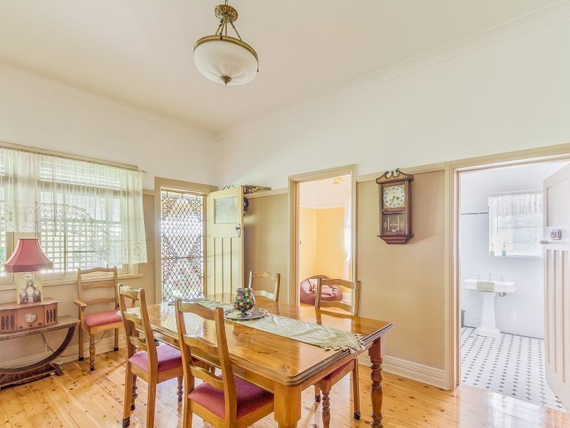 102 Fitzroy Street, Cowra NSW 2794