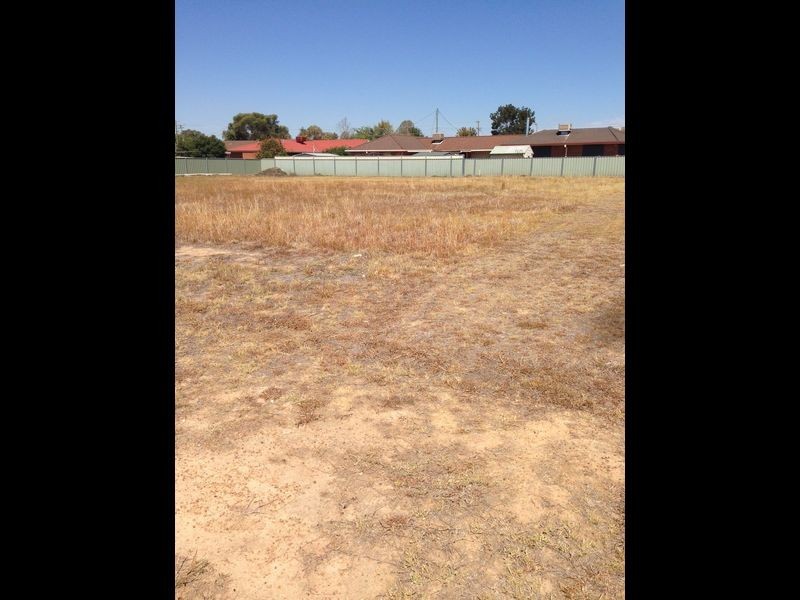 8 Mirage Drive, Cowra NSW 2794