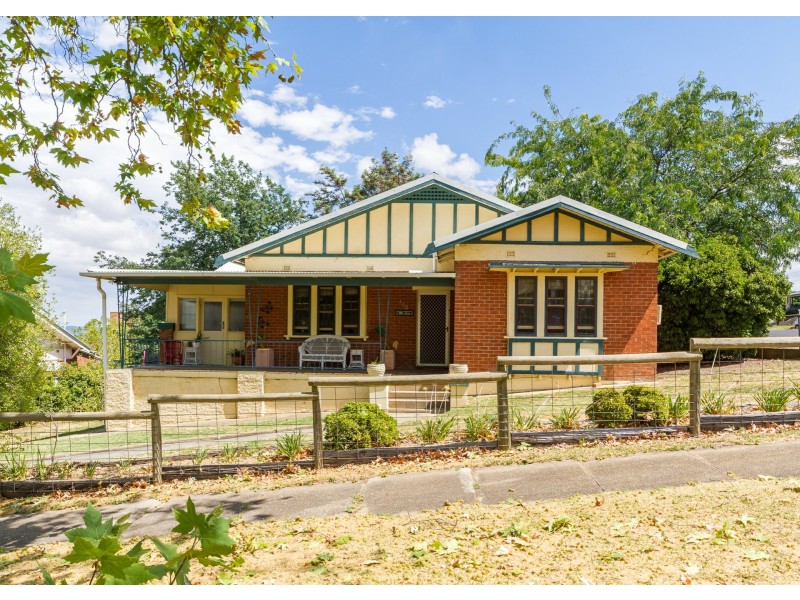 120 Darling Street, Cowra NSW 2794