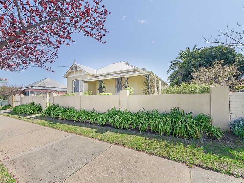 30 Vaux Street, Cowra NSW 2794