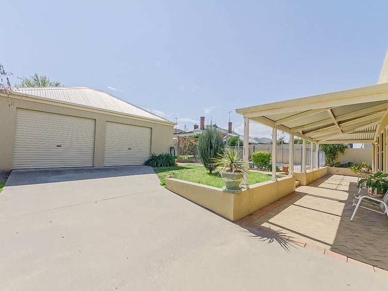 30 Vaux Street, Cowra NSW 2794