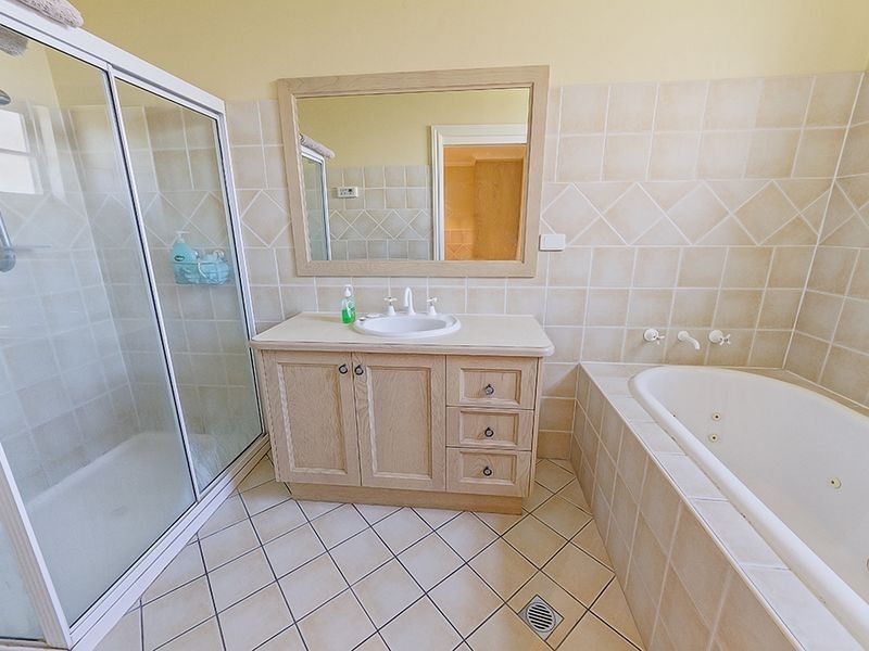 30 Vaux Street, Cowra NSW 2794