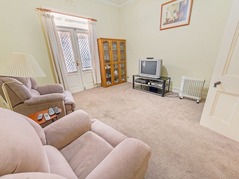 30 Vaux Street, Cowra NSW 2794