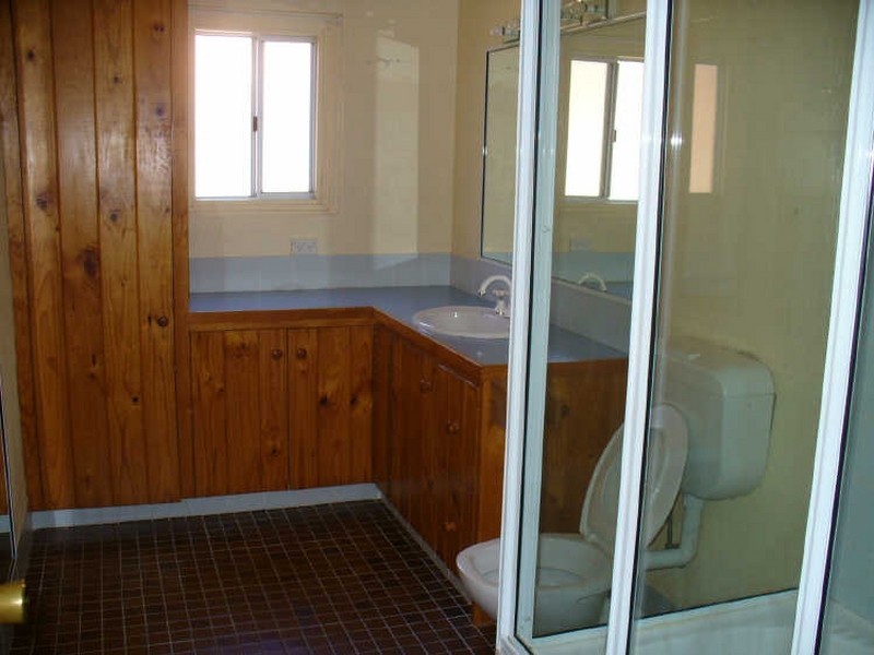 12 Macquarie Street, Cowra NSW 2794