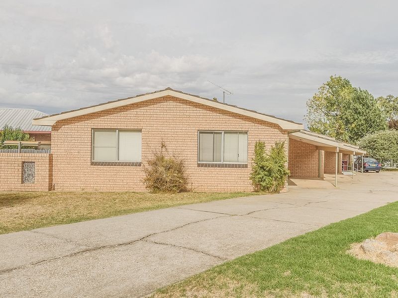 5 Coolabah Crescent, Cowra NSW 2794