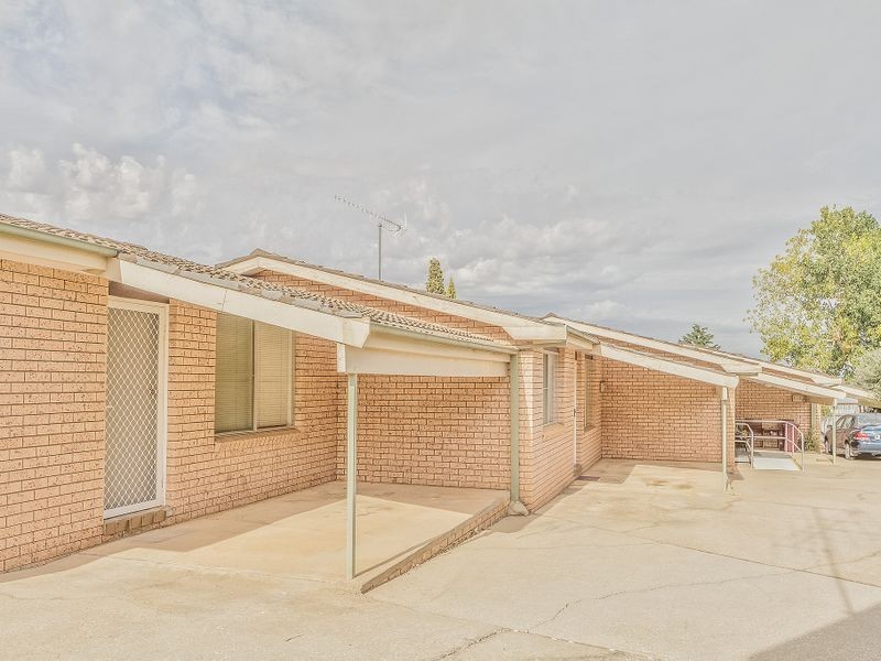 5 Coolabah Crescent, Cowra NSW 2794