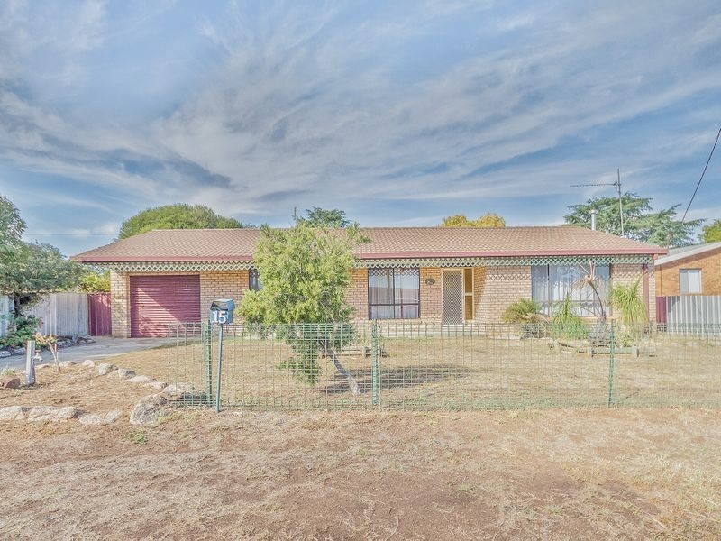 15 Bourke Street, Cowra NSW 2794
