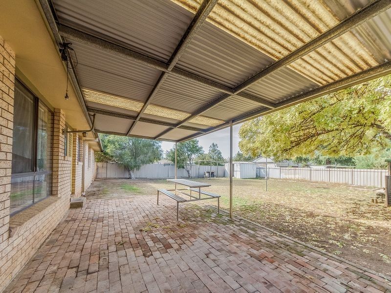 15 Bourke Street, Cowra NSW 2794