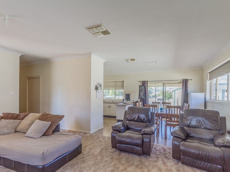 1 Parkes Street, Cowra NSW 2794