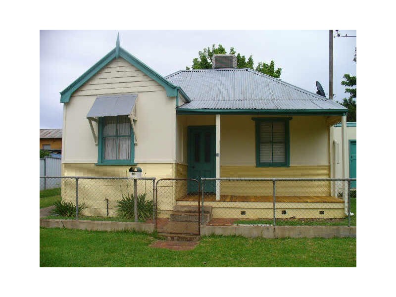 94 Fitzroy Street, Cowra NSW 2794