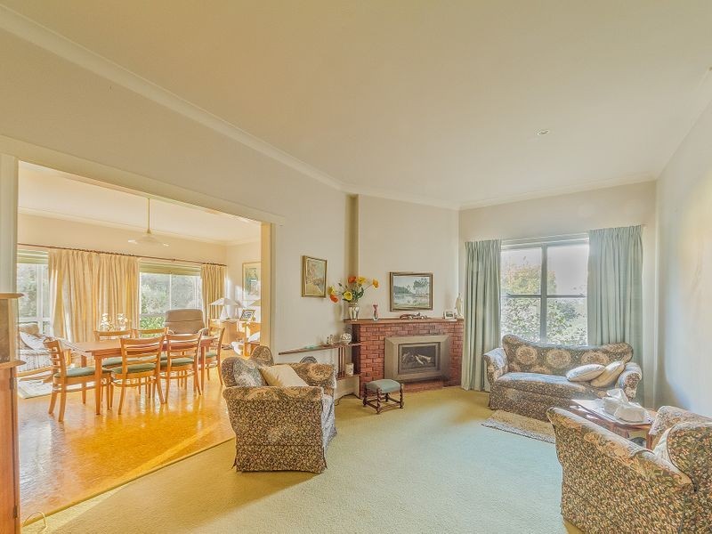 21 Carleton Street, Cowra NSW 2794