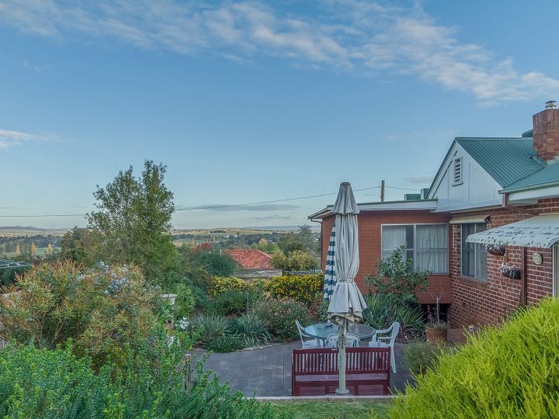 21 Carleton Street, Cowra NSW 2794