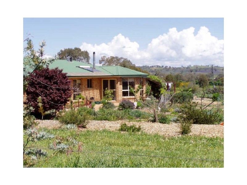 25 Camp Lane, Cowra NSW 2794