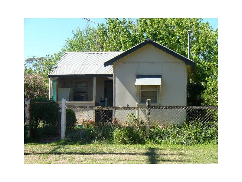 13 Haig Street, Cowra NSW 2794