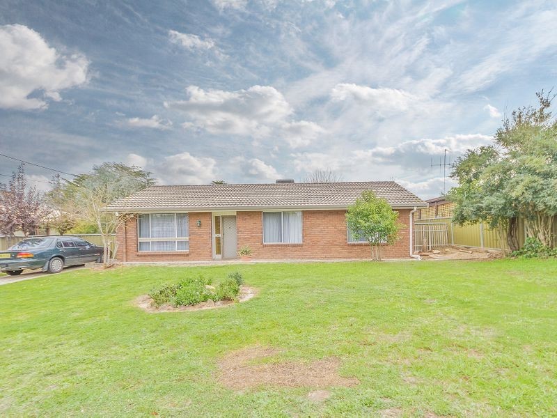 28 Stewart Street, Cowra NSW 2794