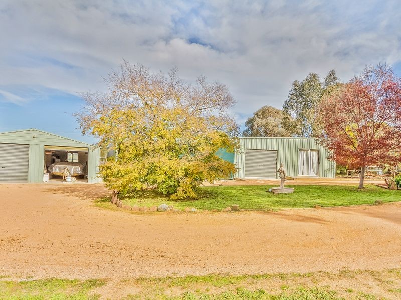 54 Tallarook Road, Cowra NSW 2794