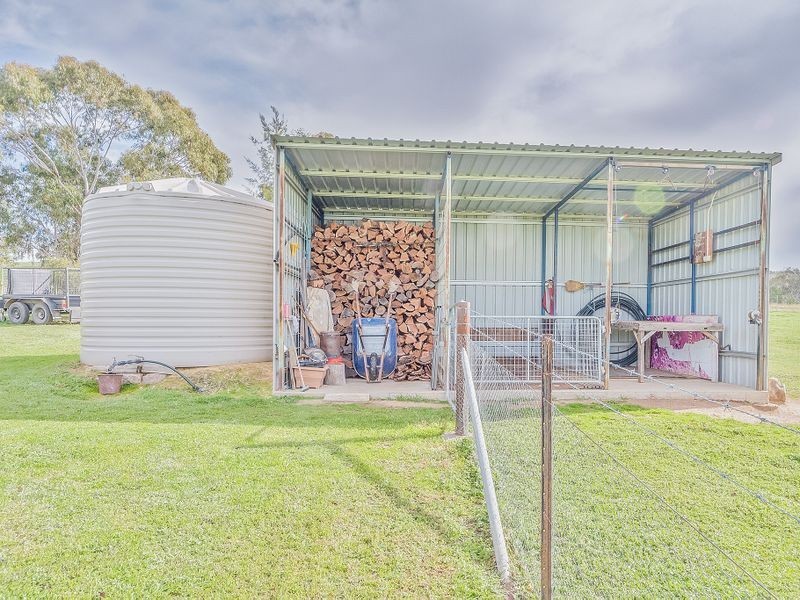 54 Tallarook Road, Cowra NSW 2794