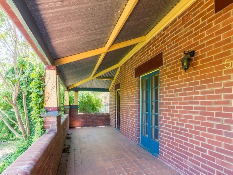 57 Macquarie Street, Cowra NSW 2794