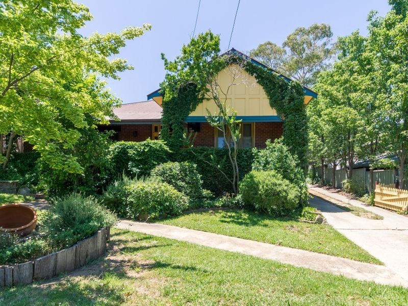 57 Macquarie Street, Cowra NSW 2794