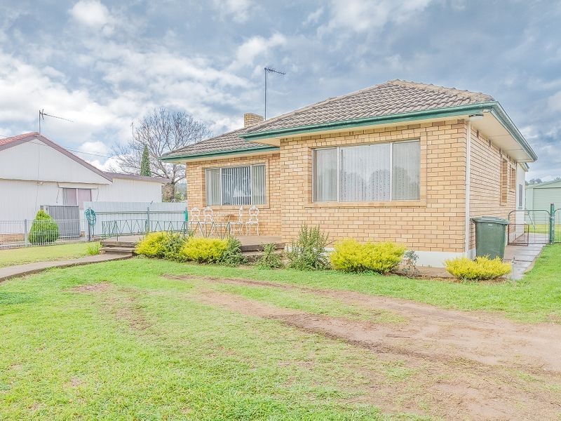 21 Watt Street, Cowra NSW 2794