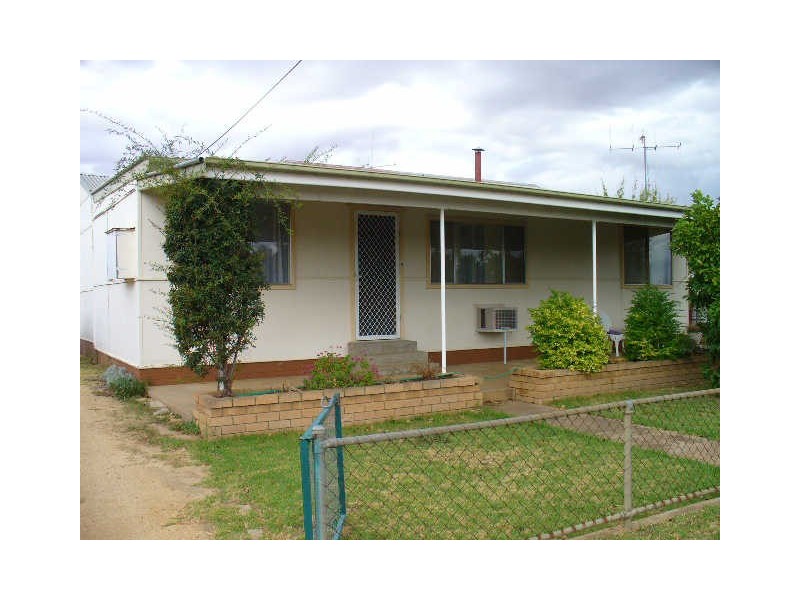 19 Mulyan, Cowra NSW 2794