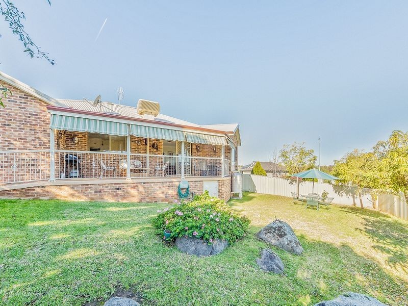 27 Acacia Circle, Cowra NSW 2794