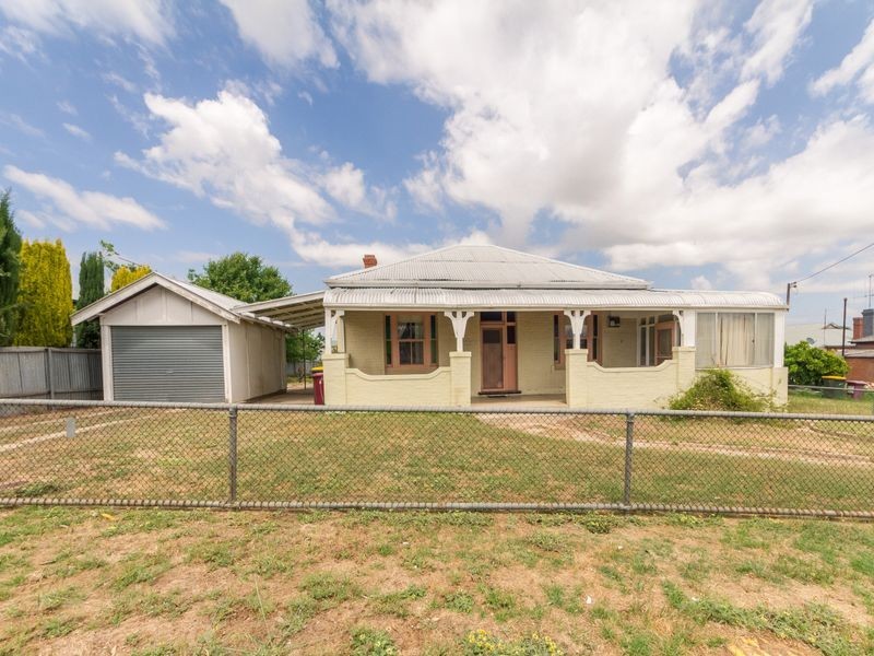 19 Baronga Street, Cowra NSW 2794