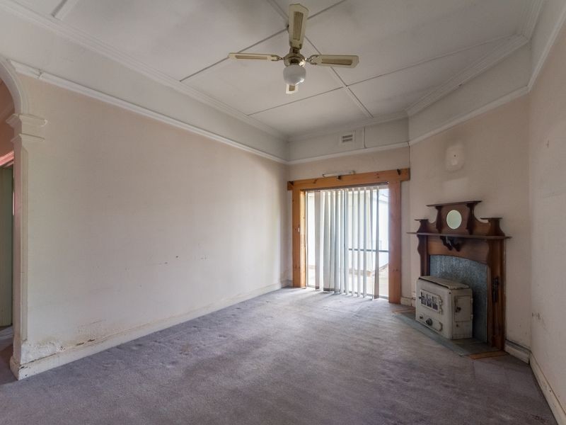 19 Baronga Street, Cowra NSW 2794