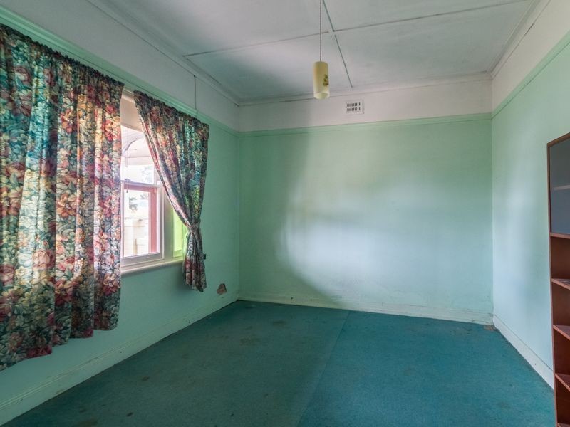 19 Baronga Street, Cowra NSW 2794