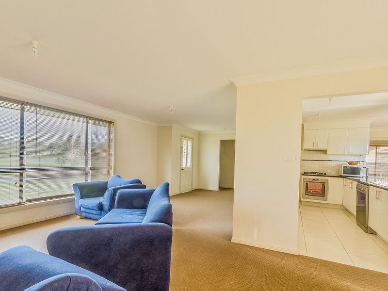31 Lyall Street, Cowra NSW 2794