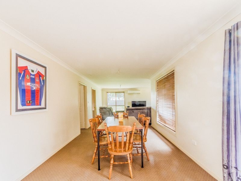31 Lyall Street, Cowra NSW 2794