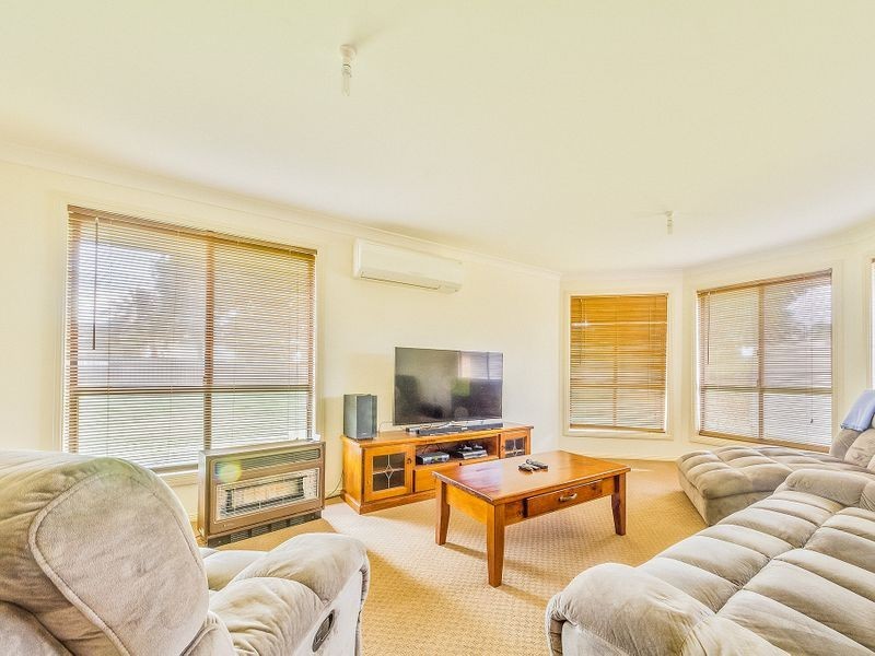 31 Lyall Street, Cowra NSW 2794