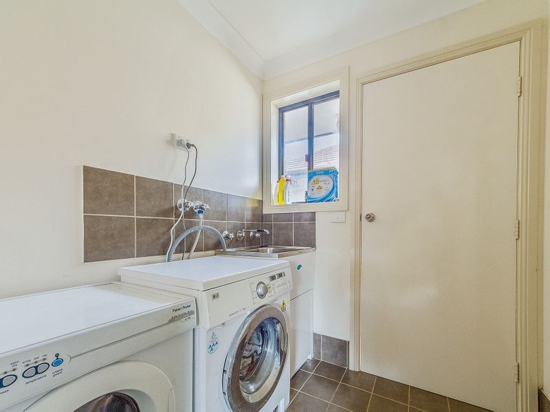 31 Lyall Street, Cowra NSW 2794