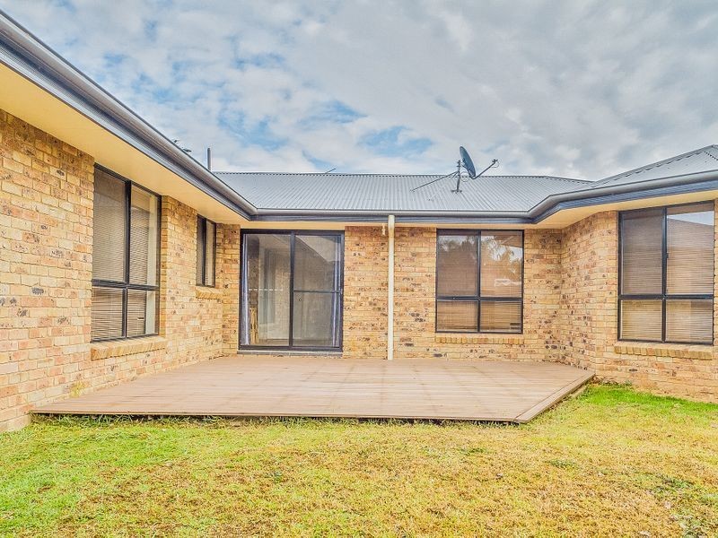 31 Lyall Street, Cowra NSW 2794