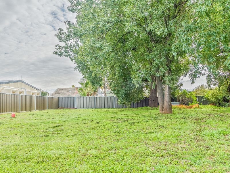 31 Lyall Street, Cowra NSW 2794