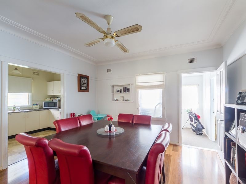 12 Macassar Street, Cowra NSW 2794