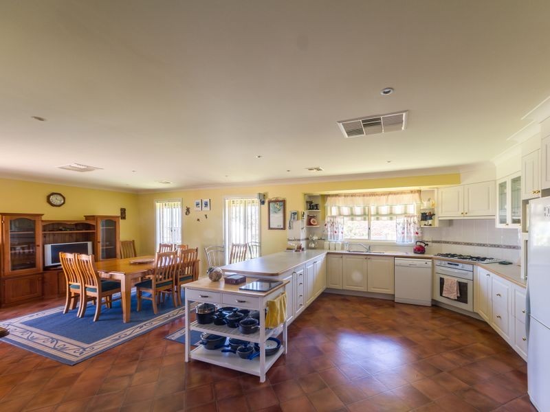 26 Acacia Circle, Cowra NSW 2794