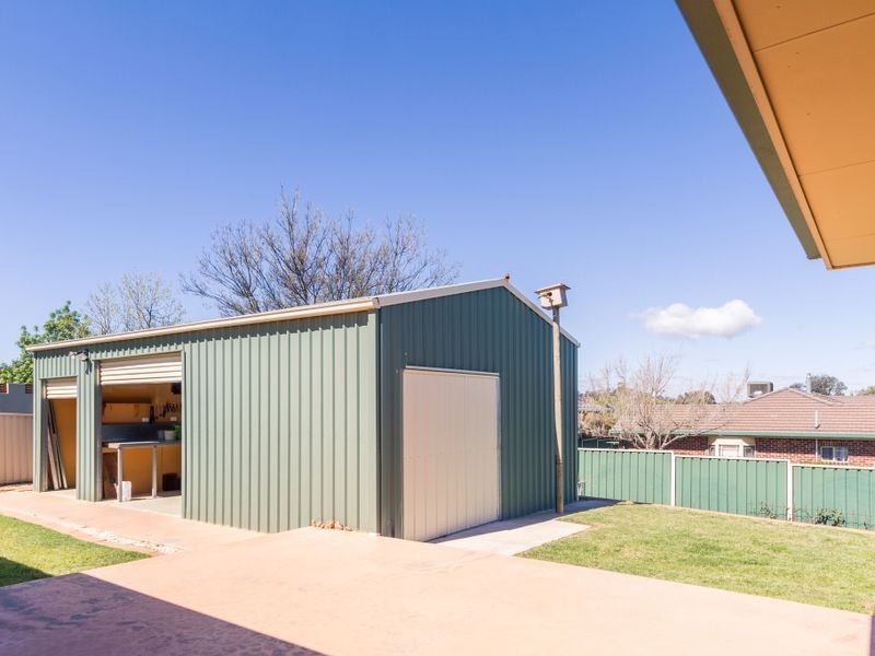 26 Acacia Circle, Cowra NSW 2794