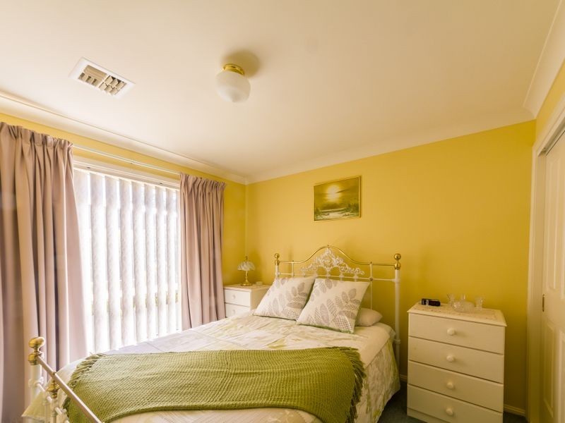 26 Acacia Circle, Cowra NSW 2794