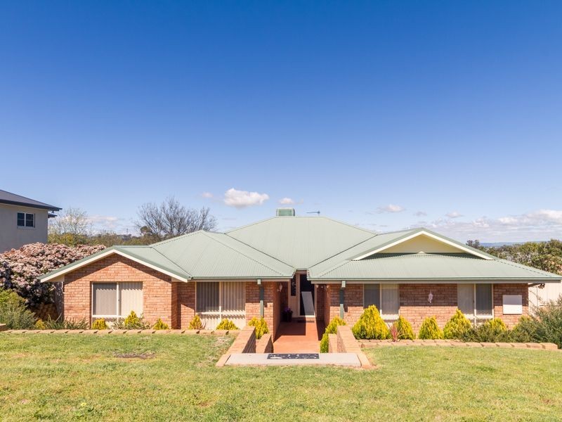 26 Acacia Circle, Cowra NSW 2794