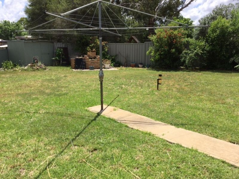 14 Newcombe Street, Cowra NSW 2794