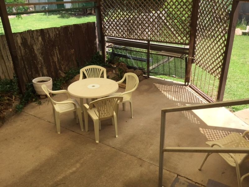 14 Newcombe Street, Cowra NSW 2794