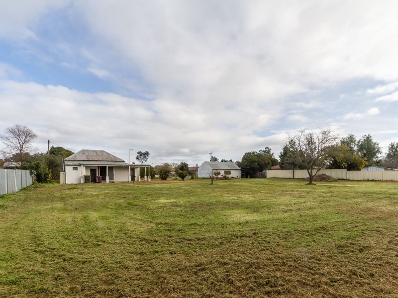 3 Cooyal Street, Cowra NSW 2794