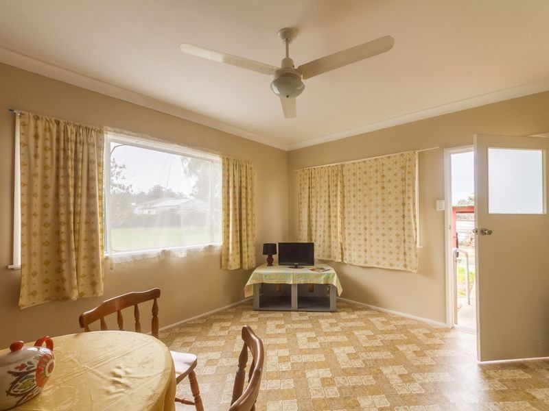 35 Lee Street, Cowra NSW 2794