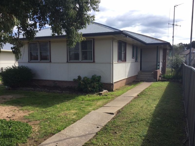 36 Logan Street, Cowra NSW 2794