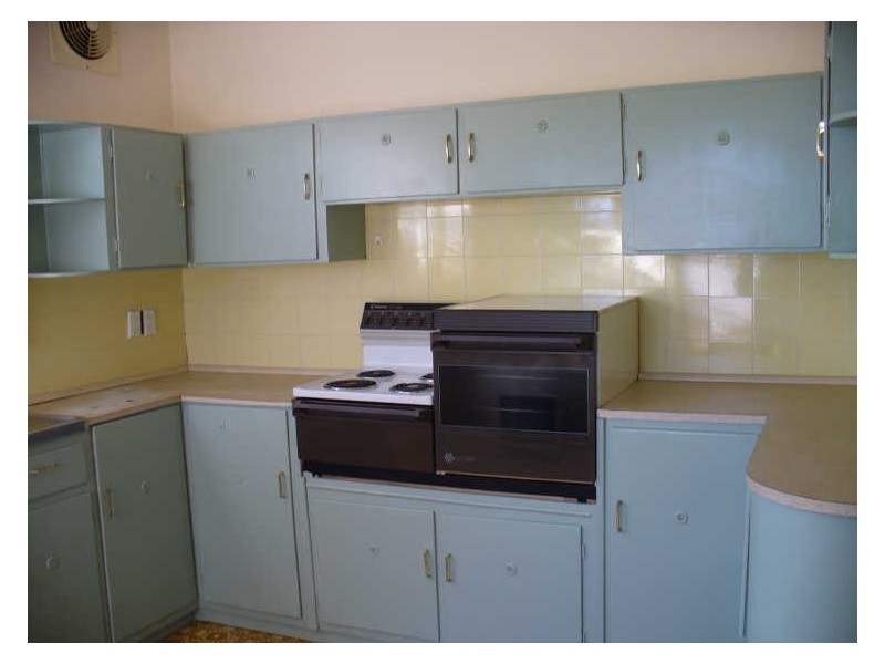 80 Liverpool, Cowra NSW 2794