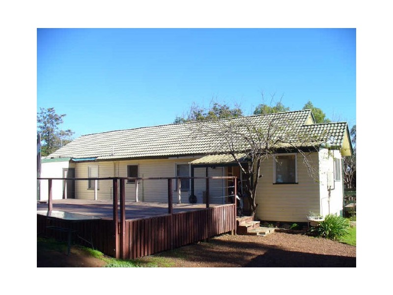 19 Bligh Street, Cowra NSW 2794