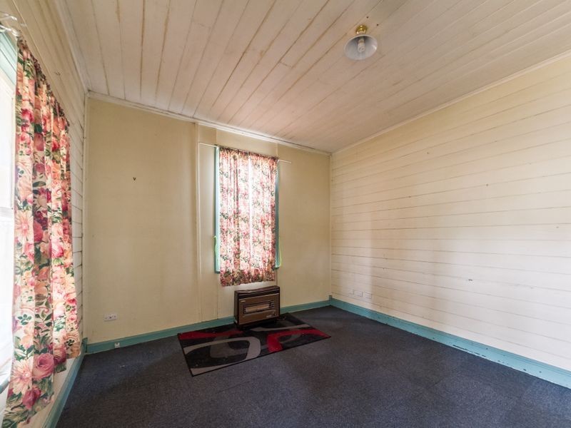 6 Coota Street, Cowra NSW 2794