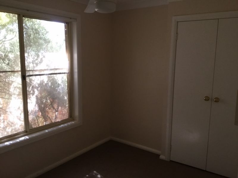 6 Echuca Place, Cowra NSW 2794