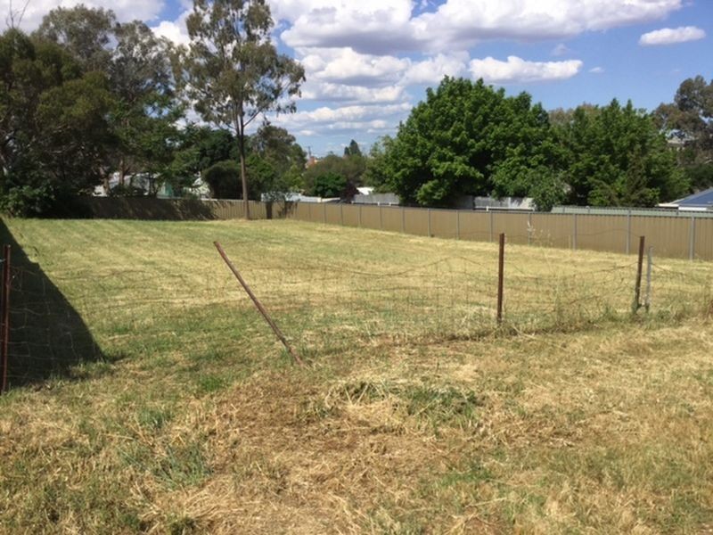 2 Amie Street, Cowra NSW 2794
